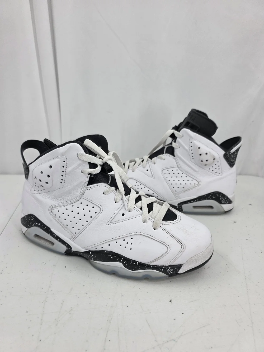 Jordan 6 Retro Reverse Oreo White Black Men's Sneakers CT8529-112 Men's‎ Size 9.